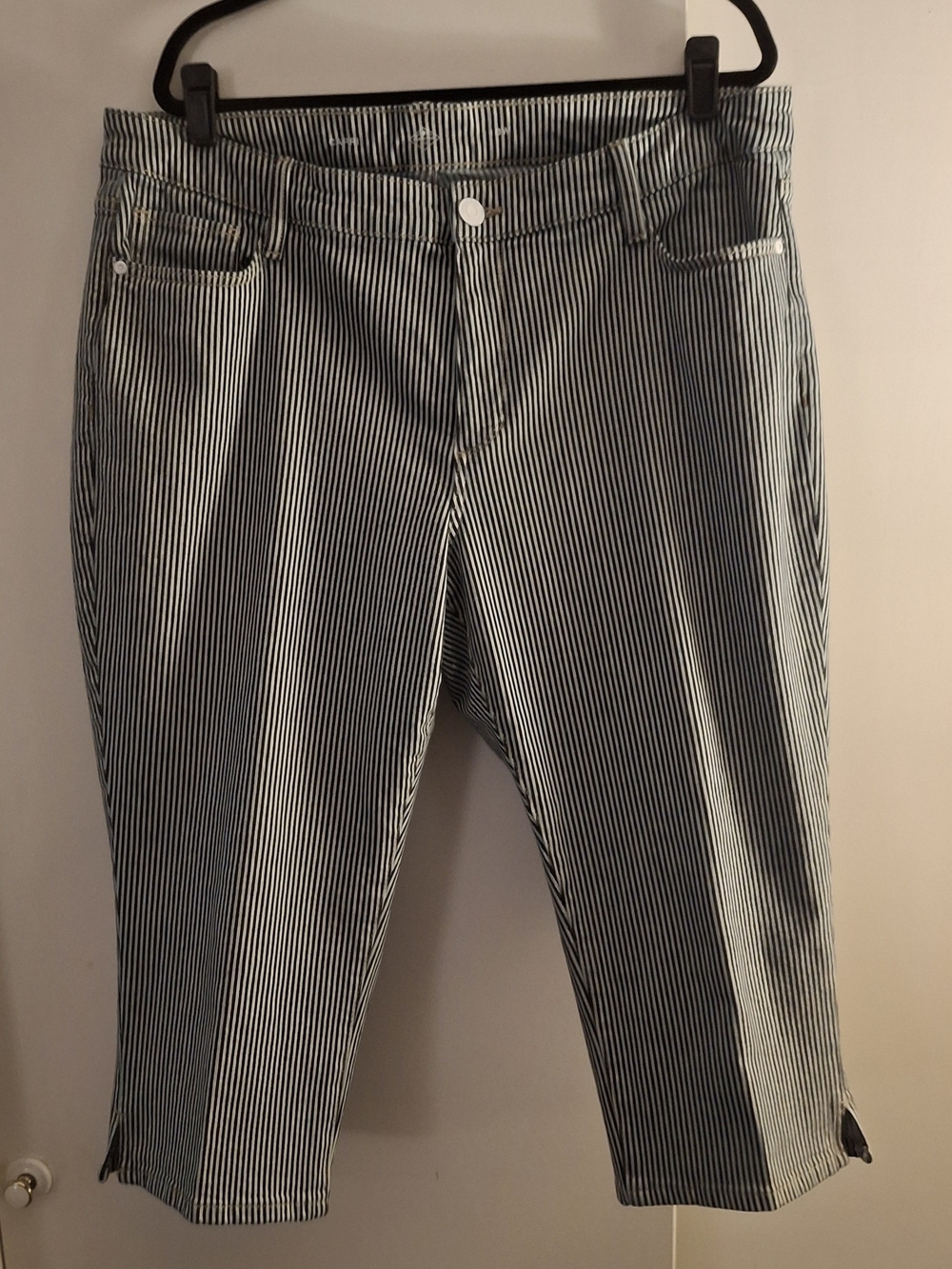St. John's Bay Women's Black and Gray Striped Capris Pants